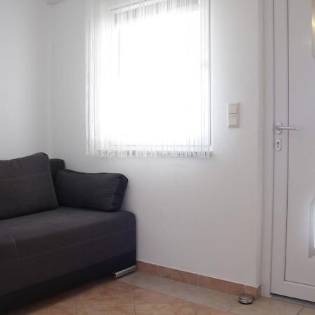 Apartments Almond Vir Zewnętrze zdjęcie